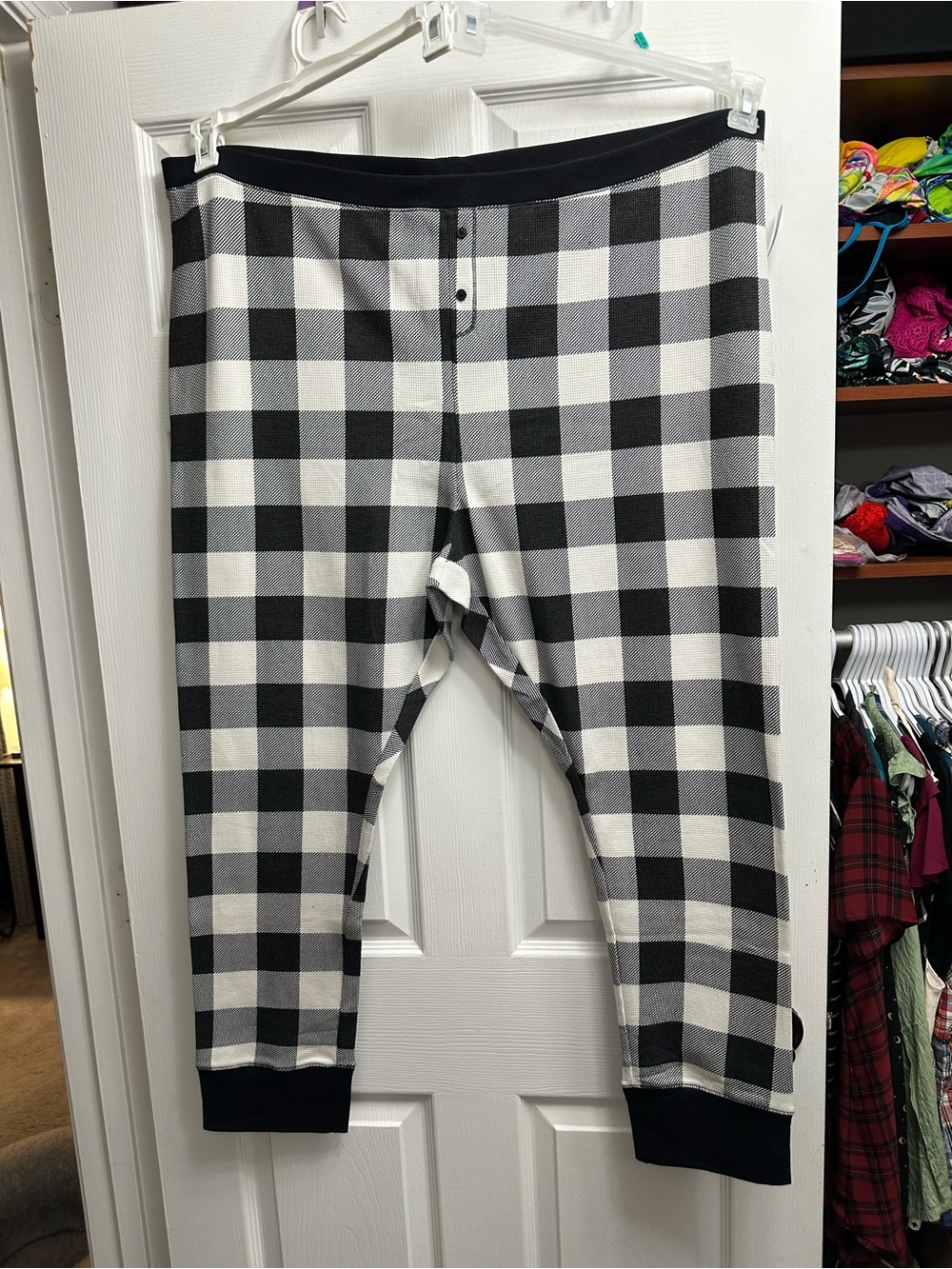 Old Navy Black & White Buffalo waffle knit pajamas, size 4x